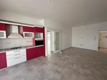 GÖNYELİ'DE TÜRK  MALI  SATILIK DAİRE 