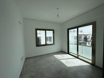 GÖNYELİ'DE TÜRK  MALI  SATILIK DAİRE 