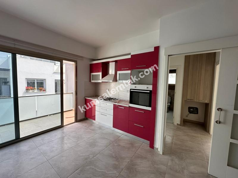 GÖNYELİ'DE TÜRK  MALI  SATILIK DAİRE 