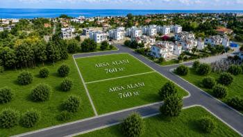 Kıbrıs Girne Karaoğlanoğlu Bölgesinde Satılık Deniz Manzaralı  Parsellenmiş Araziler
