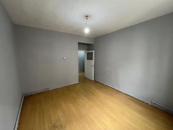 GÜVENAY - ÇORUM ULUKAVAK HALK EĞİTİM MERKEZİ YANI 3+1 KİRALIK DAİRE 