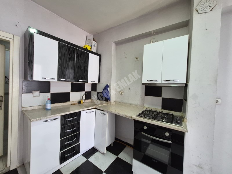 AFYON ÜÇOK EMLAKTAN DUMLUPINAR MAH 1+0 45M² KİRALIK OFİS - DAİRE
