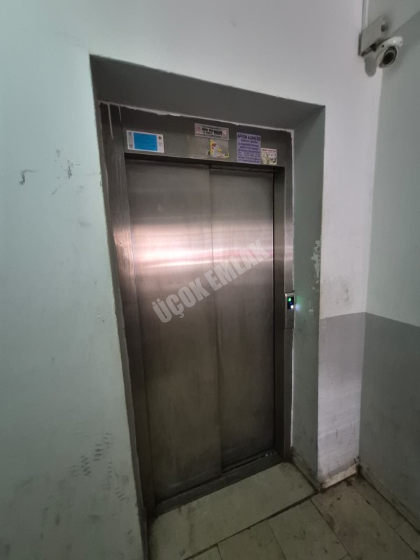 AFYON ÜÇOK EMLAKTAN DUMLUPINAR MAH 1+0 45M² KİRALIK OFİS - DAİRE