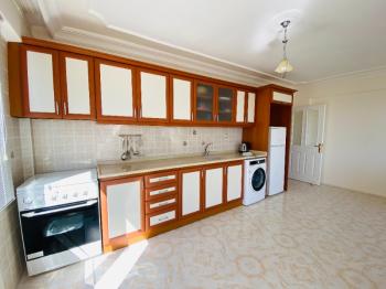 ALTINKUM PLAJI’NA 780 METRE MESAFEDE KÖŞE KONUMLU GENİŞ 2+1 DAİRE