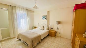 ALTINKUM PLAJI’NA 780 METRE MESAFEDE KÖŞE KONUMLU GENİŞ 2+1 DAİRE