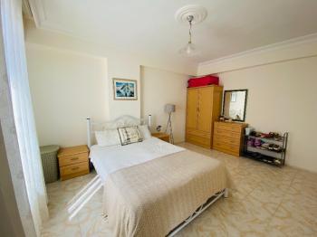 ALTINKUM PLAJI’NA 780 METRE MESAFEDE KÖŞE KONUMLU GENİŞ 2+1 DAİRE