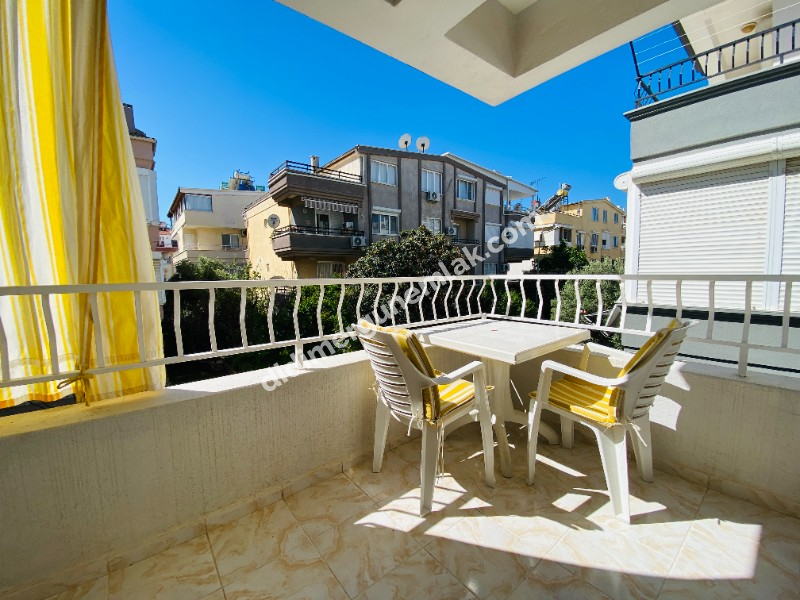 ALTINKUM PLAJI’NA YÜRÜME MESAFESİNDE GENİŞ 2+1 EŞYALI DAİRE FIRSATI
