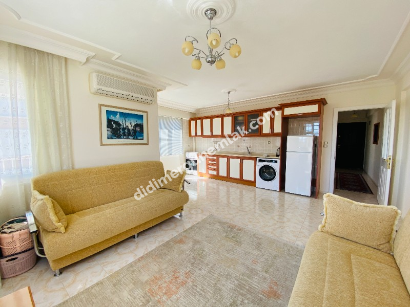 ALTINKUM PLAJI’NA 780 METRE MESAFEDE KÖŞE KONUMLU GENİŞ 2+1 DAİRE