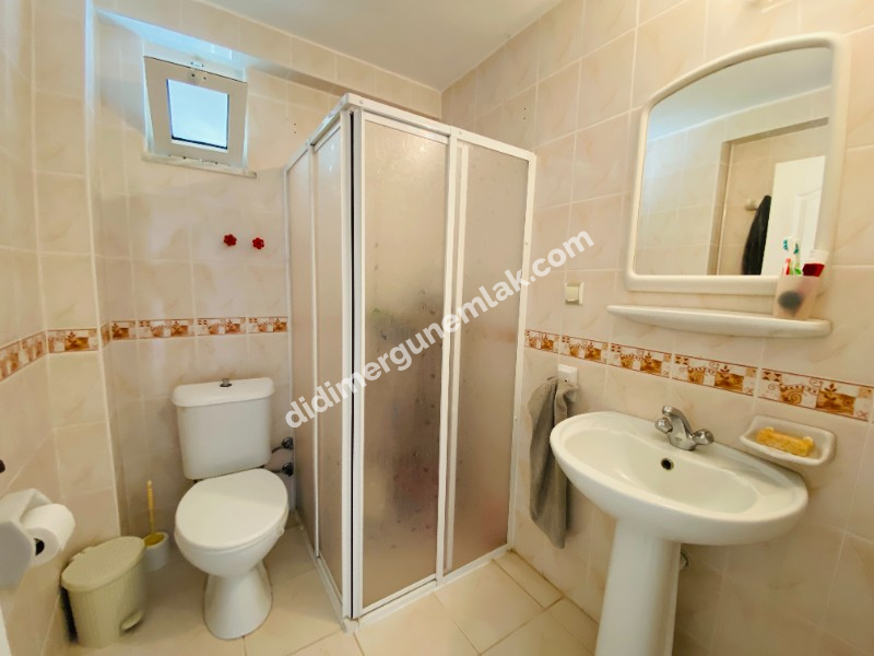 ALTINKUM PLAJI’NA 780 METRE MESAFEDE KÖŞE KONUMLU GENİŞ 2+1 DAİRE