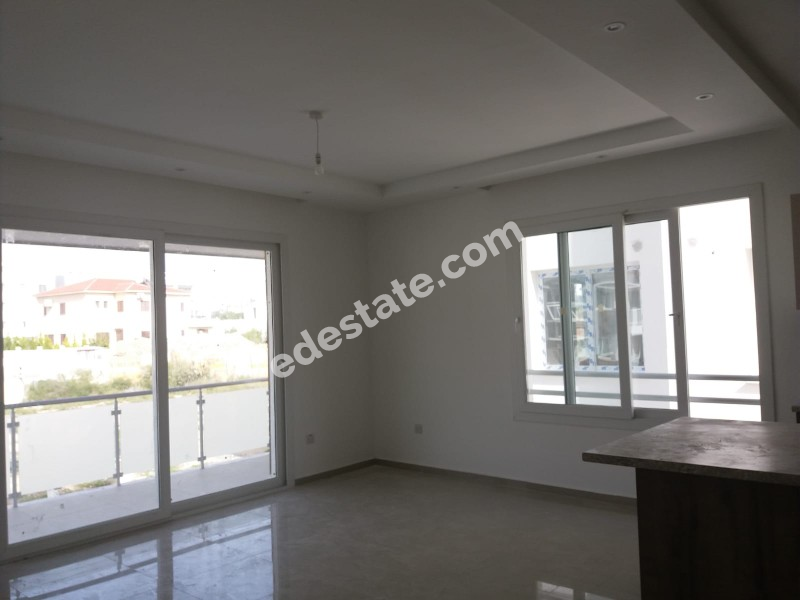 Lefkoşa Küçük KaymaklIı'da Eşyasız Kiralık 2+1 Daire 