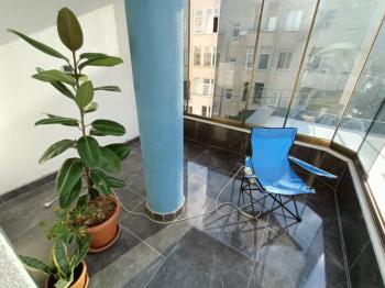 Didim'de Satılık Daire - Komple Yenilenmiş, Geniş Ara Kat Köşe Daire
