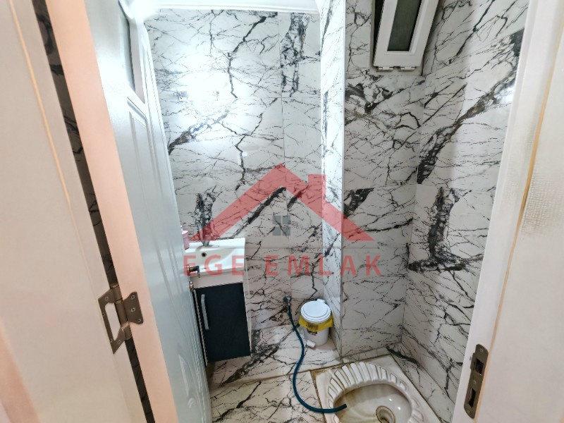 Didim'de Satılık Daire - Komple Yenilenmiş, Geniş Ara Kat Köşe Daire