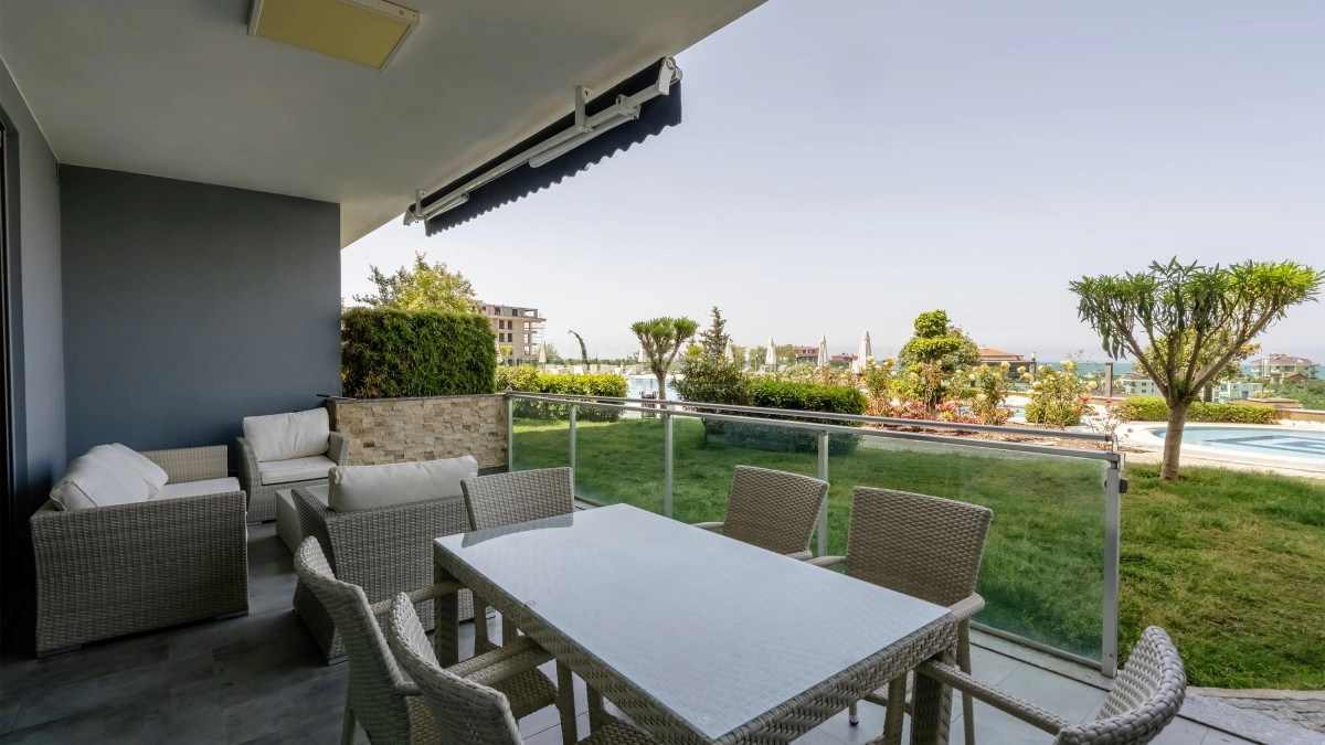 Garten Duplex Mit Meerblick Kestel