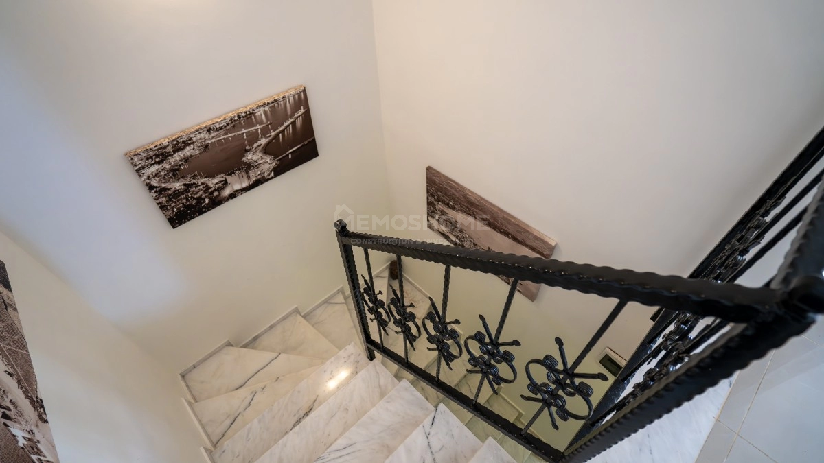 Luxury Duplex With Large Terrace Oba
