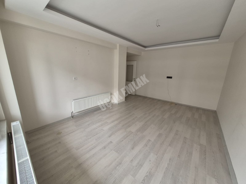AFYON ÜÇOK EMLAKTAAN MAREŞAL FEVZİ ÇAKMAK MAH 3+1 110M² SIFIR AYARINDA SATILLIK DAİRE 