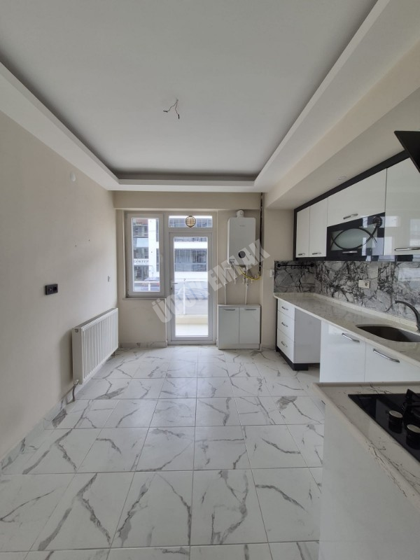 AFYON ÜÇOK EMLAKTAAN MAREŞAL FEVZİ ÇAKMAK MAH 3+1 110M² SIFIR AYARINDA SATILLIK DAİRE 