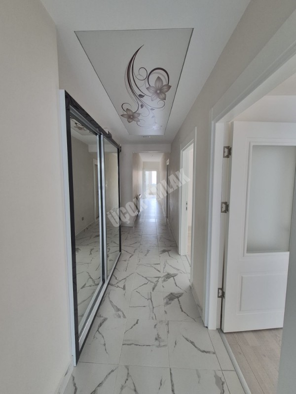 AFYON ÜÇOK EMLAKTAAN MAREŞAL FEVZİ ÇAKMAK MAH 3+1 110M² SIFIR AYARINDA SATILLIK DAİRE 