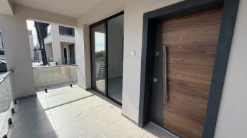 Girne Boğaz Bölgesinde Yeni SATILIK 3+1 Zemin Kat Daire