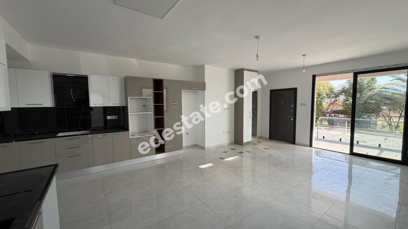 Girne Boğaz Bölgesinde Yeni SATILIK 3+1 Zemin Kat Daire