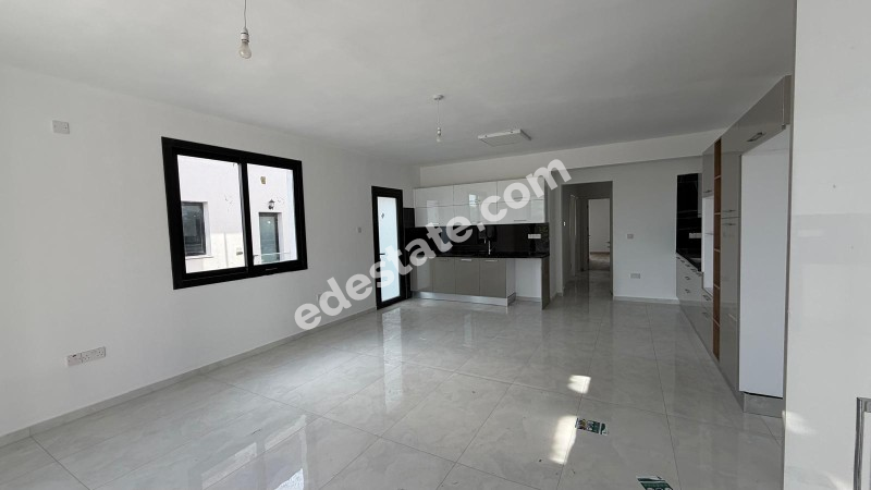 Girne Boğaz Bölgesinde Yeni SATILIK 3+1 Zemin Kat Daire