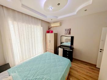 Altınkumda Satılık Asansörlü Kapalı Otoparklı Modern Daire