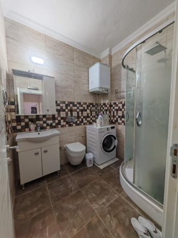 Altınkumda Satılık Asansörlü Kapalı Otoparklı Modern Daire
