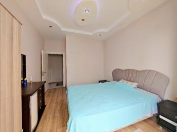 Altınkumda Satılık Asansörlü Kapalı Otoparklı Modern Daire
