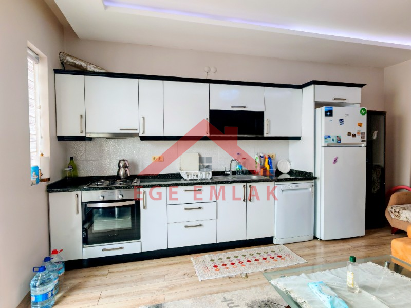 Altınkumda Satılık Asansörlü Kapalı Otoparklı Modern Daire