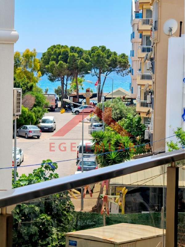 Altınkumda Satılık Asansörlü Kapalı Otoparklı Modern Daire