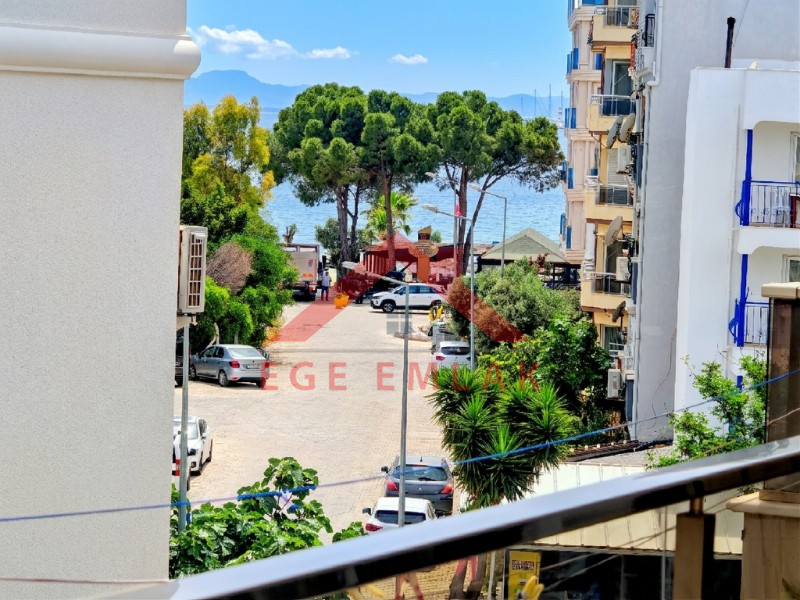 Altınkumda Satılık Asansörlü Kapalı Otoparklı Modern Daire