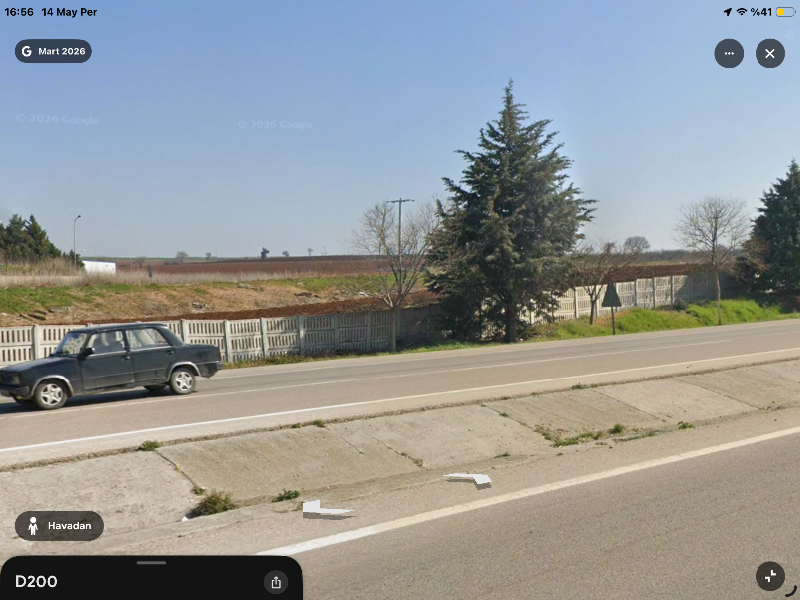 DijitalEmlak’tan Karacabey Bandırma yolunda Satılık 15.700 m2 Yatırımlık Arazi.
