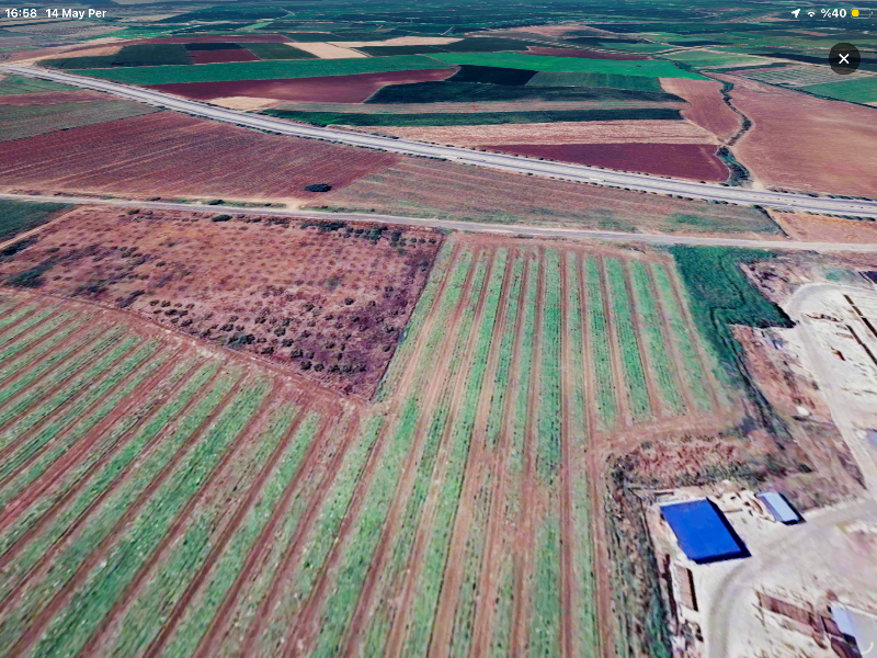 Bandırma Yolunda Fevzipaşa'da Satılık 30.000 m2 Kıymetli Arazi. 