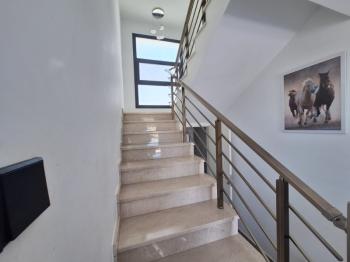 MAĞUSA YENİBOĞAZİÇİ GİRİŞİNDE HAVUZLU SİTEDE SATILIK VİLLA
