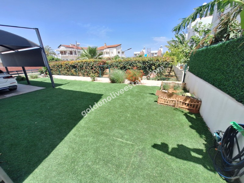 MAĞUSA YENİBOĞAZİÇİ GİRİŞİNDE HAVUZLU SİTEDE SATILIK VİLLA