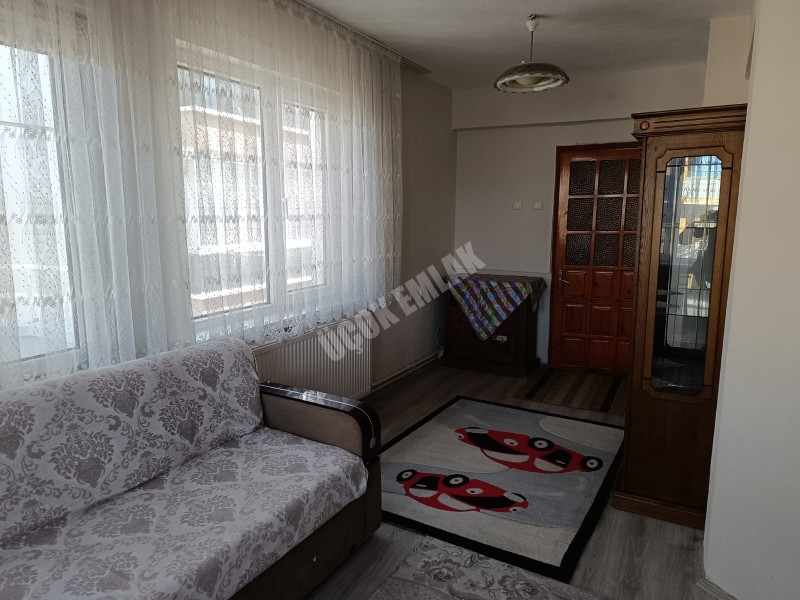 AFYON ÜÇOK EMLAKTAN ALİ İHSAN PAŞA MAH KİRALIK 2+1 85M² DAİRE 