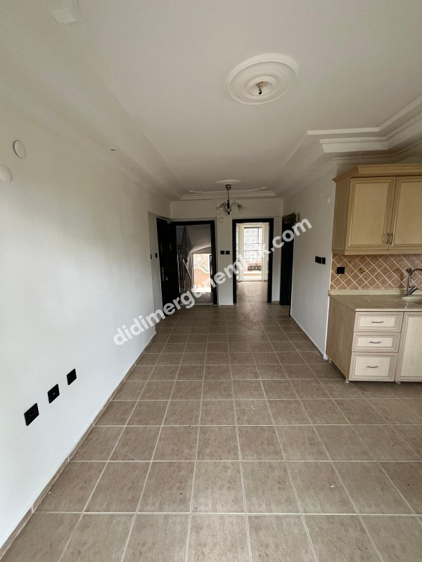 ÇAMLIK MAHALLESİ’NDE ÖNÜ AÇIK & BAHÇE CEPHELİ 2+1 FIRSAT DAİRE