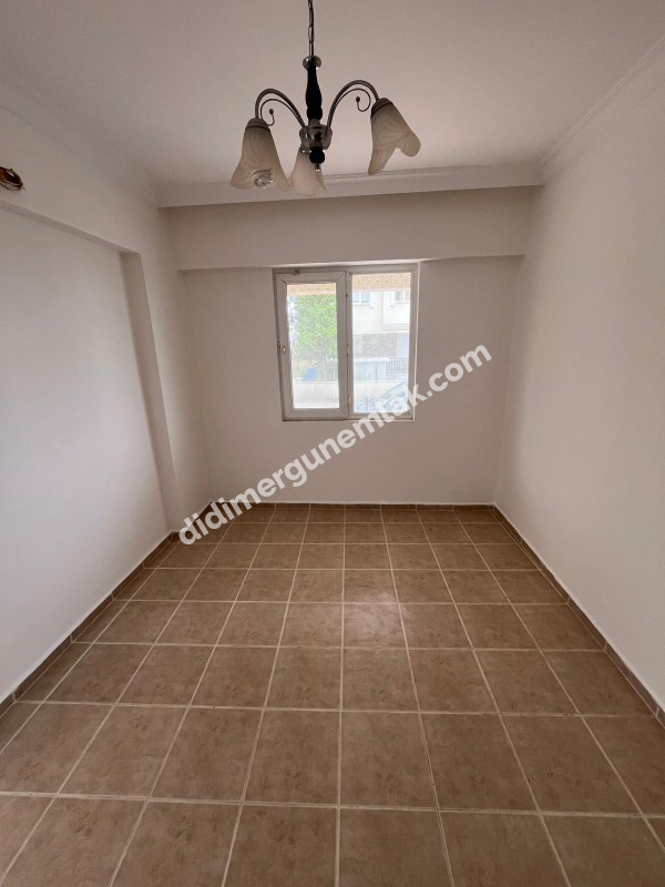 ÇAMLIK MAHALLESİ’NDE ÖNÜ AÇIK & BAHÇE CEPHELİ 2+1 FIRSAT DAİRE