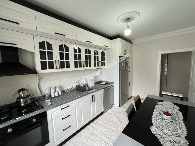 CEVDET PAŞA MAHALLESİNDE SATILIK SİTE İÇİ 2+1 DAİRE