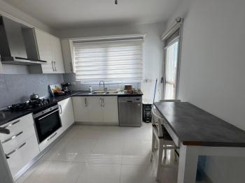 Lefkoşa Yenikent 3 Ay Peşin Ödemeli Ebeveyn Banyolu Full Eşyalı Kiralık 3+1 Daire