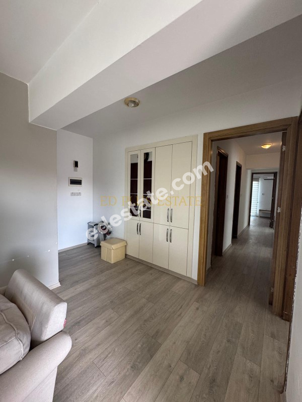 Lefkoşa Yenikent 3 Ay Peşin Ödemeli Ebeveyn Banyolu Full Eşyalı Kiralık 3+1 Daire