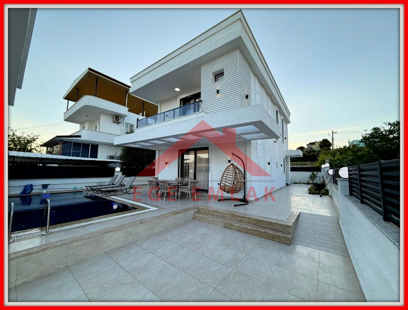 Didim'de Denize 500 Metre Mesafede Satılık Müstakil Villa