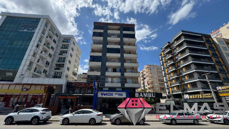 Elmas'tan Akdeniz Mah.’de GMK Üzeri Deniz Manzaralı Eşyalı 1+1