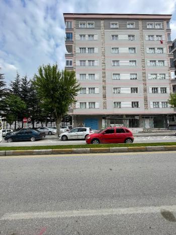 Güvenay - Çorum Karakeçili Fatih Caddesi Üzeri Civarı Satılık 4+1 Daire 