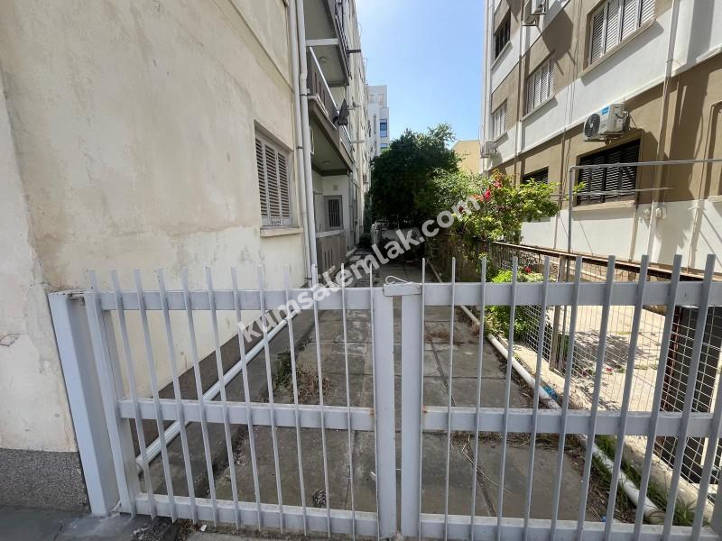 KÖŞKLÜÇİFTLİKDE  ZEMİNKAT 3+1 TÜRK MALI DAİRE 