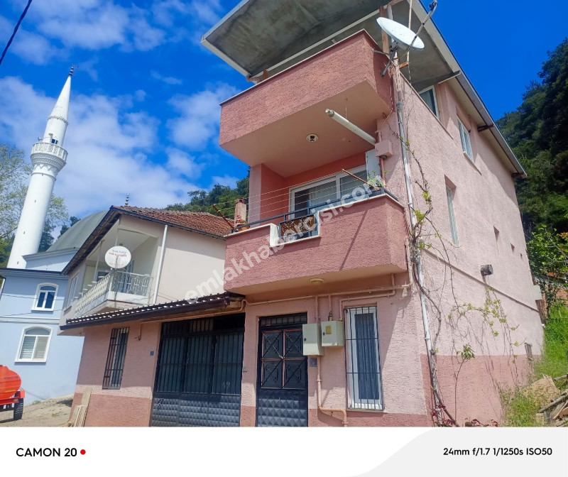 MUDANYA MERKEZE EN YAKIN KÖY IŞIKLI'DA SATILIK DOĞA MANZARALI MÜSTAKİL EV