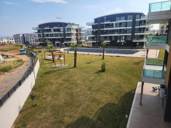 ALTINKUM MAHALLESİ’NDE DENİZ MANZARALI SIFIR 2+1 LÜKS DAİRE
