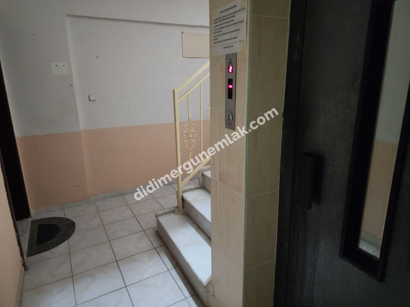 ÇAMLIK MAHALLESİ’NDE DENİZE 100 METRE LÜKS EŞYALI DAİRE! 