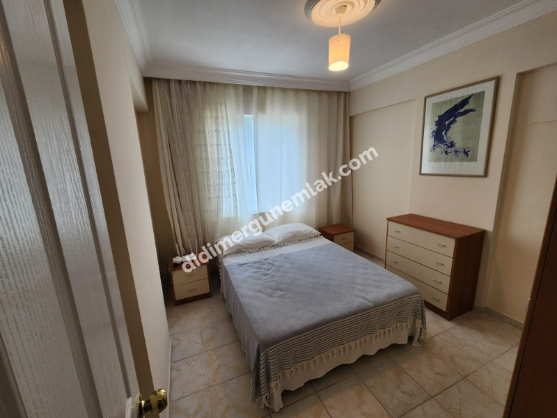ÇAMLIK MAHALLESİ’NDE DENİZE 100 METRE LÜKS EŞYALI DAİRE! 
