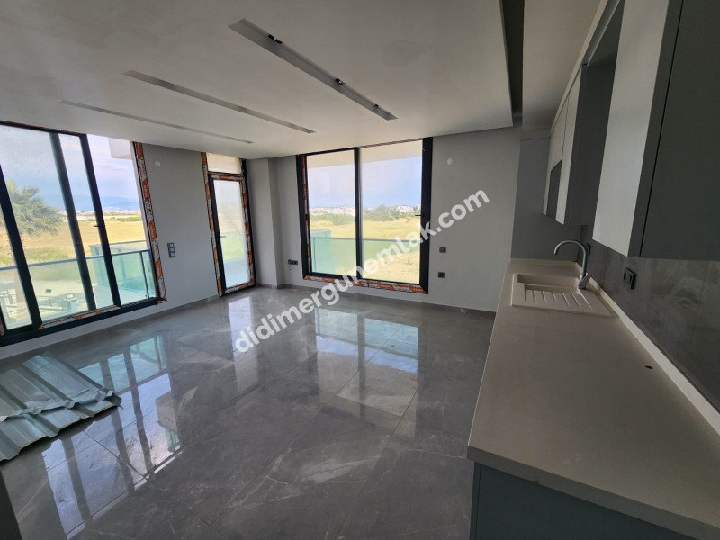 ALTINKUM MAHALLESİ’NDE DENİZ MANZARALI SIFIR 2+1 LÜKS DAİRE