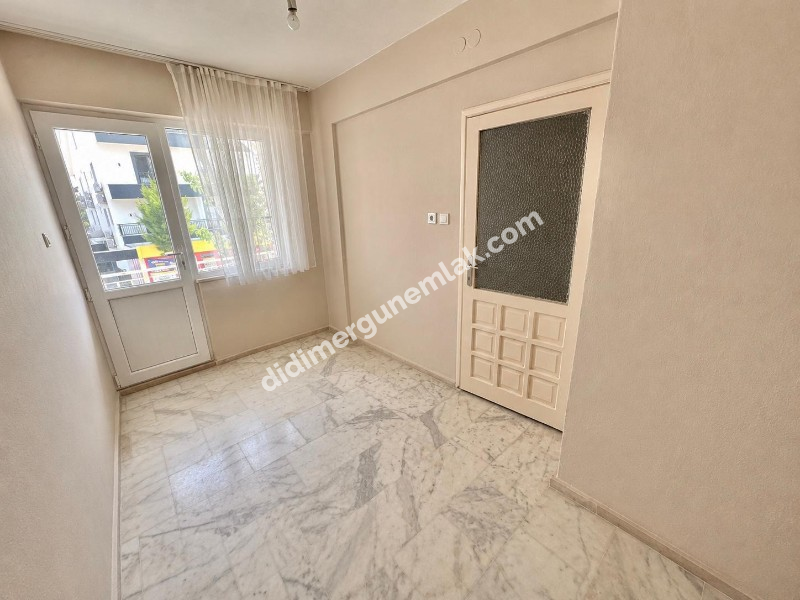 DİDİM ALTINKUM’DA PLAJA SADECE 150 METRE MESAFEDE 2+1 FIRSAT DAİRE